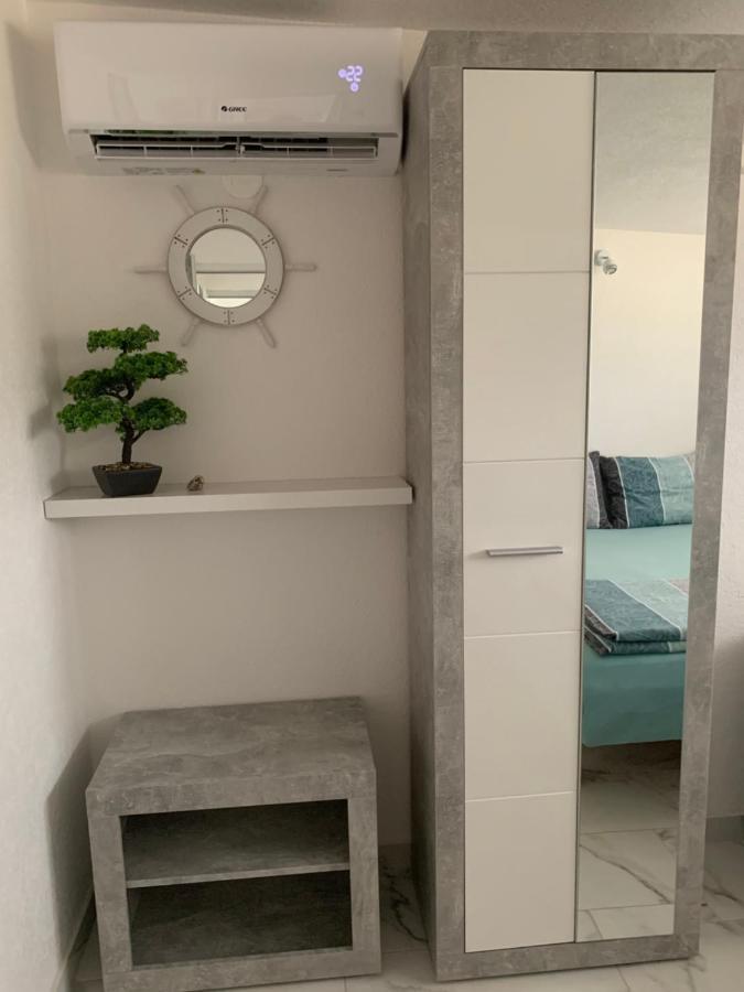 נובליה Apartments Albatross מראה חיצוני תמונה