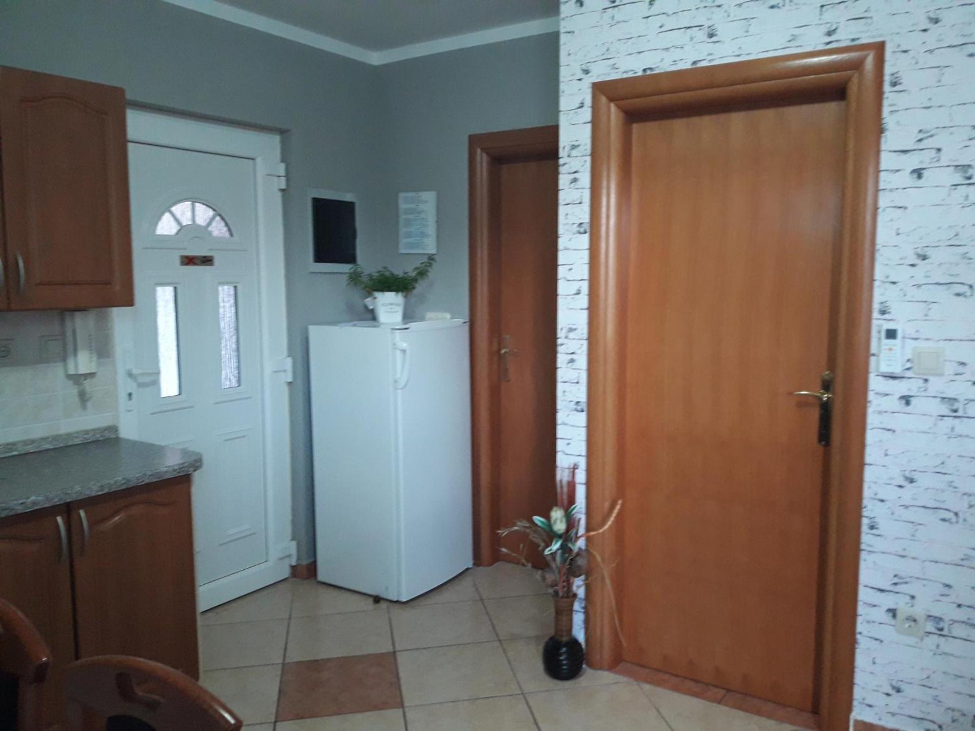 נובליה Apartments Albatross מראה חיצוני תמונה