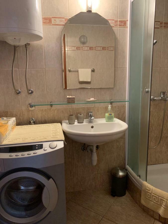נובליה Apartments Albatross מראה חיצוני תמונה